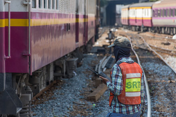 Controlling the locomotive for switching the railway