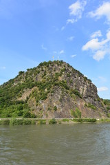 Fototapeta na wymiar Loreley im UNESCO-Welterbe Oberes Mittelrheintal bei Sankt Goarshausen