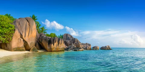 Fotobehang Tropisch strand tropisch anse bron argent strand op la digue eiland seychellen