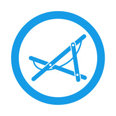 Icono plano tumbona en circulo color azul