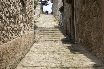 Fototapeta na wymiar Stairs on Hill, Bonnieux Village, Provence