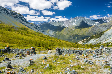 Fototapeta na wymiar Nice view of the mountains in the Altai