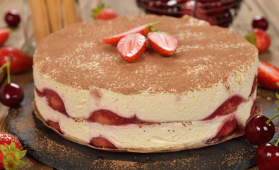 Strawberry tiramisu cake
