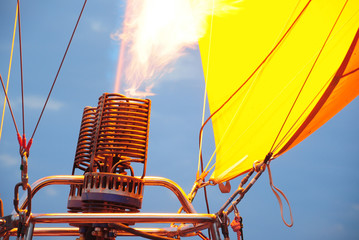 Gas burner inflating for hot air bollon