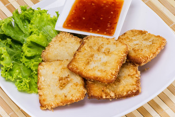 Fish fried with vegetable