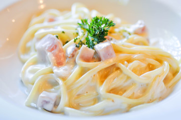 carbonara spaghetti dish