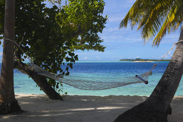 Maledivenstrand mit Hängematte