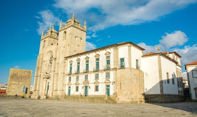 Fototapeta na wymiar Sé do Porto, Cathédrale de Porto