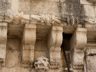 Bel&eacute;m's most famous feature is its tower, Torre de Bel&eacute;m, The tower was built as a fortified lighthouse late in the reign of Dom Manuel l (1515&ndash;1520) to guard the entrance to the port
