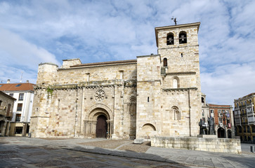 Fototapeta na wymiar Church of San Juan Bautista Zamora Spain.