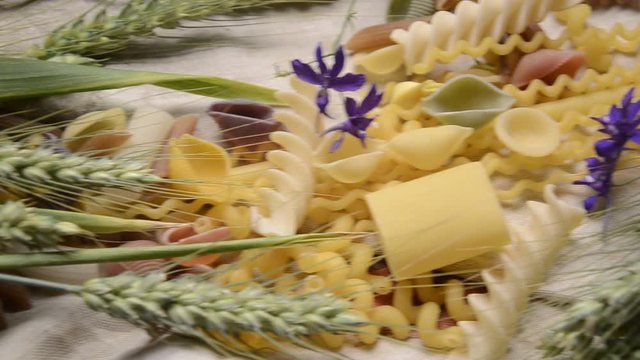 باستا Těstoviny &Zeta;&upsilon;&mu;&alpha;&rho;&iota;&kappa;ό Makaron પાસ્તા पास्ता Tjestenina Pasta alimentare 意式麵食 Макаронные изделия Մակարոնեղեն P&acirc;tes alimentaires پاستا orea פסטה パスタ Cucina italiana พาสตา 파스타 Massa aliment&iacute;cia