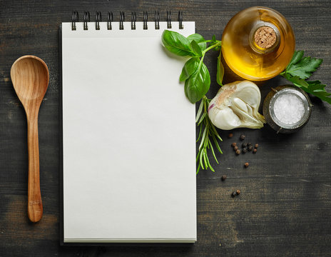 paper blocknot and food ingredients