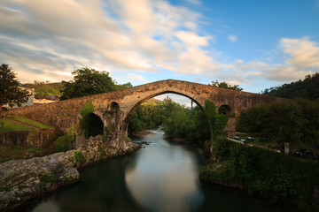 Fototapeta premium Old Roman stone bridge in Cangas de Onis, Asturias, Spain