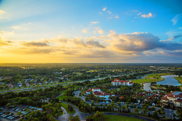 Obraz premium Beautiful aerial sunset view of the Orlando city in Florida