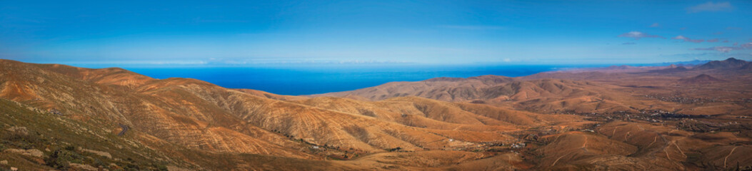 Fototapeta na wymiar Landscape of Fuerteventura