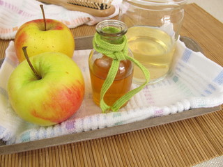 Haarspülung mit Apfelessig