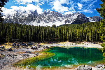 Naklejka na ściany i meble Perfectly emerald lake in Dolomites