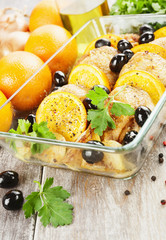 Chicken with oranges and olives