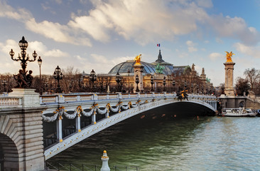 Panele Szklane  Pont Alexandre III i Grand Palais o zmierzchu, Paryż.