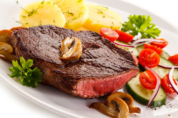 Grilled beef steak and vegetables