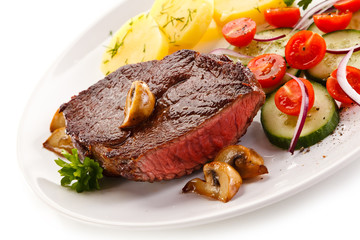 Grilled beef steak and vegetables