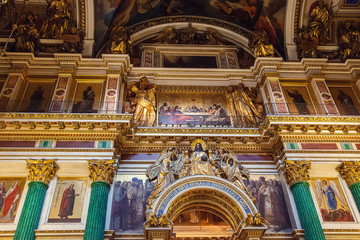Fototapeta na wymiar Interior of St. Isaac's Orthodox Cathedral in St. Petersburg, Ru