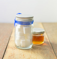 sugar capsule and honey