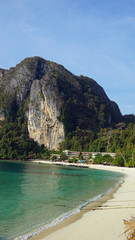 tonsai bay on ko phi phi