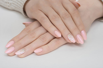 nails