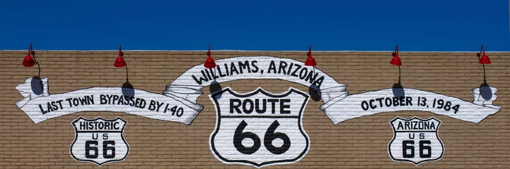 Papier Peint photo autocollant Route 66 Signe de la route 66 à Williams, Arizona