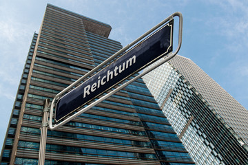 Schild 76 - Reichtum