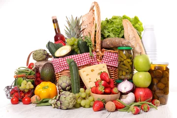 Foto op Plexiglas basket with fruit,vegetable and healthy food © M.studio