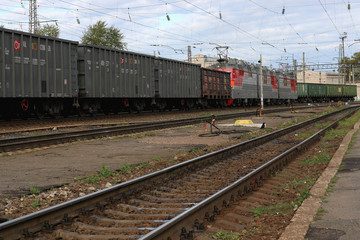 Fototapeta premium tor na stacji kolejowej