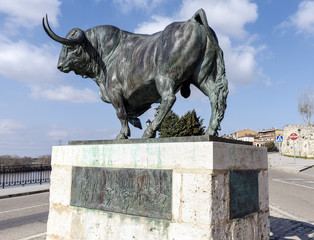 Monument to Toro de la Vega, Tordesillas