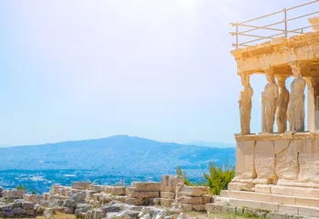 Fototapeten Berühmter griechischer Athena-Nike-Tempel gegen klaren blauen Himmel, Akropolis von Athen in Griechenland © voyata