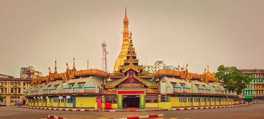 Sule Pagoda in Yangon. Panorama