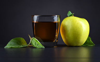 Green apple and apple juice