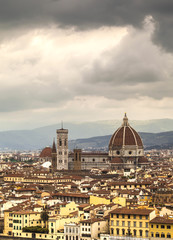 Fototapeta na wymiar Toscana,Firenze,la città e la cattedrale.