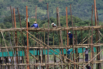 Arbeiter beim Hausbau