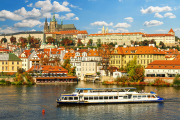 Obraz premium View of the Mala Strana (Prague), Cathedral of St. Vitus.