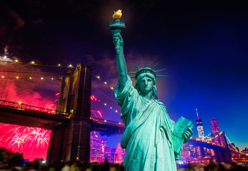 Liberty Statue Brooklyn bridge july 4th fireworks