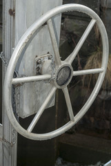 Chained boat steering © Vinoverde