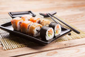 Obraz na płótnie Canvas Maki Sushi set