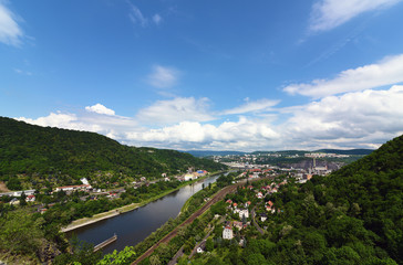 Fototapeta na wymiar Castle Strekov in valley of river Labe