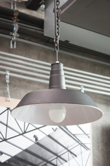 Fototapeta na wymiar Incandescent lamps in a modern cafe
