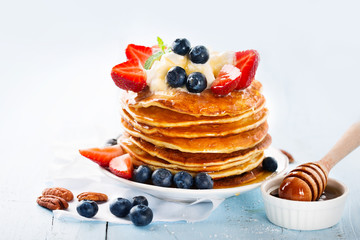 Pancakes with berries