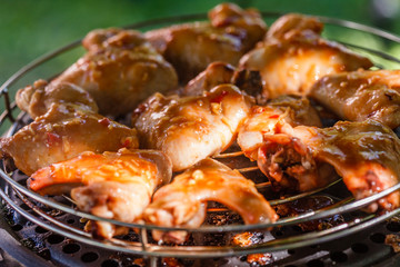 grilling chicken wings
