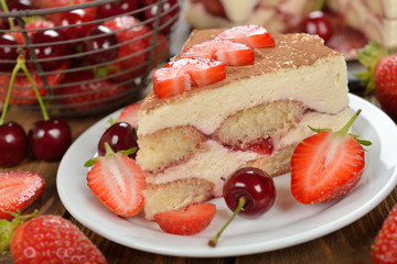 Strawberry tiramisu cake