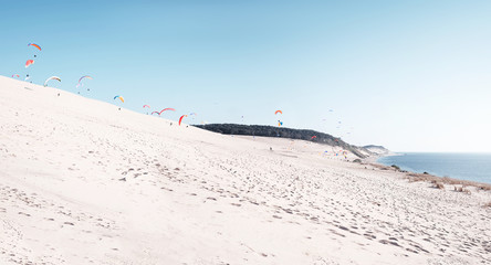 parapente sur les dunes de sable