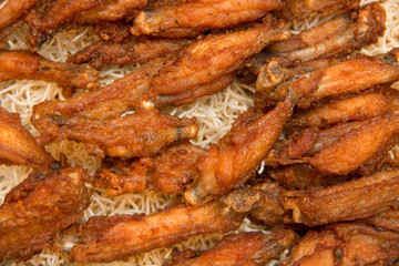 Obraz na płótnie Canvas Close up of fried chicken wing